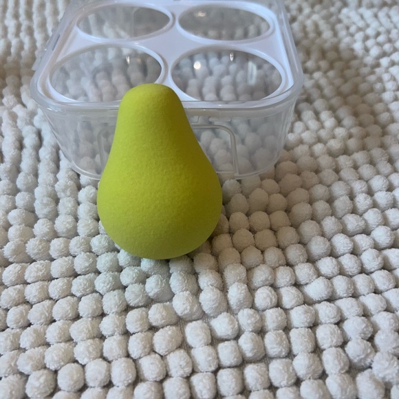 MAKEUP SPONGES-Fruit inspired! - Picture 3 of 8